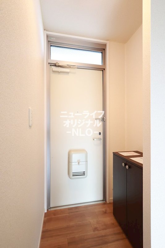 エグネックス鳶尾 玄関