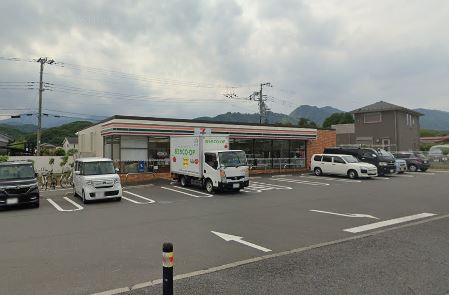 エグネックス鳶尾 コンビニ
