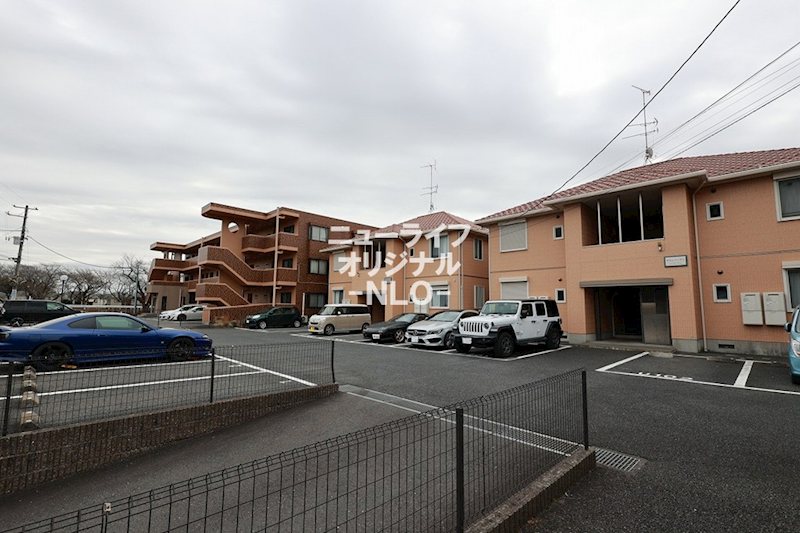 グランパークＵ 駐車場