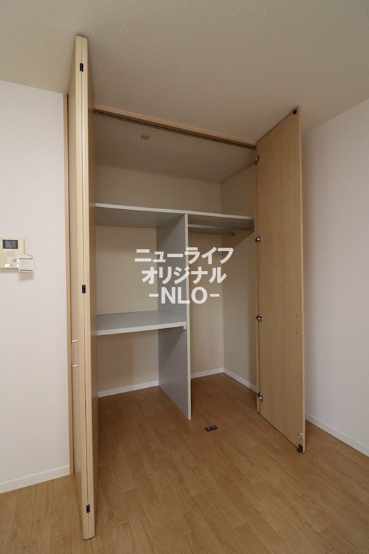 ストーリア 収納