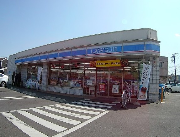 シャトミナール コンビニ