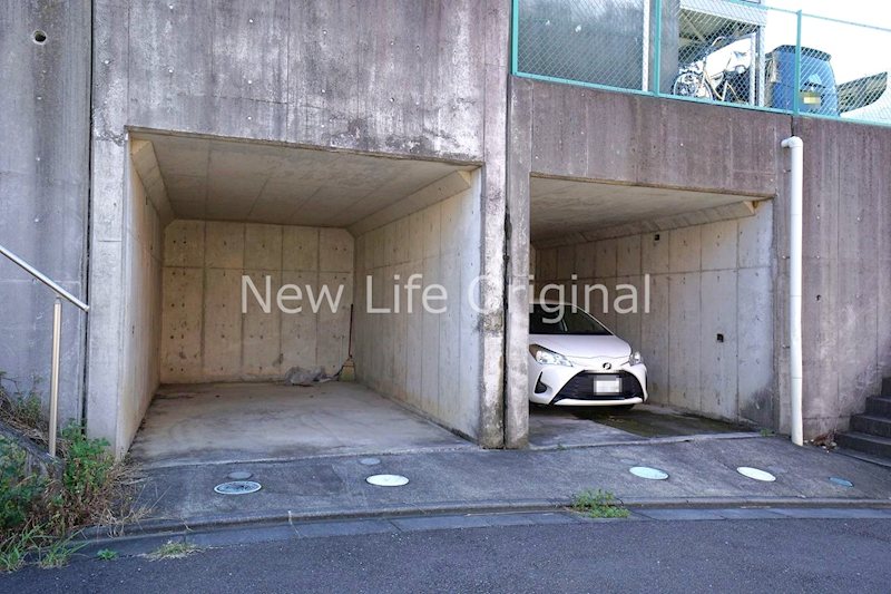ハイクレスト湘南 駐車場
