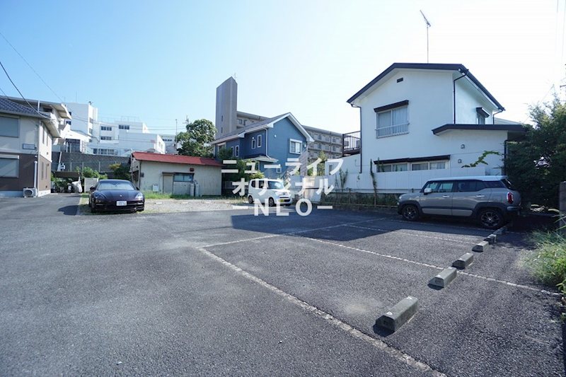 アメニティN 駐車場