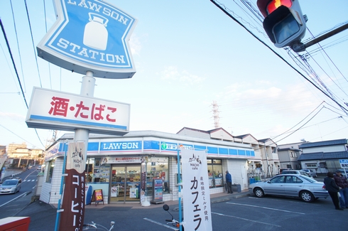 エヴァーグリーン・フロレスタ コンビニ