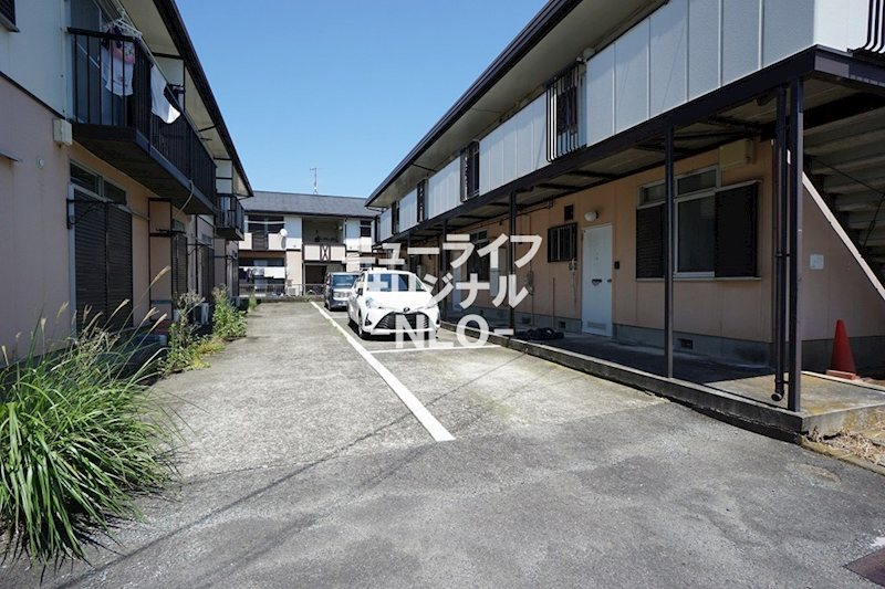 山百合ハイツ２号棟 駐車場