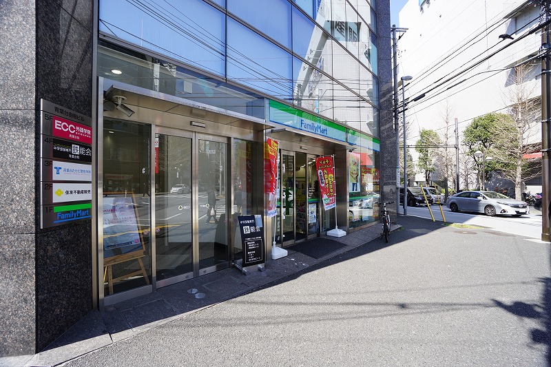 ドミールケイ コンビニ