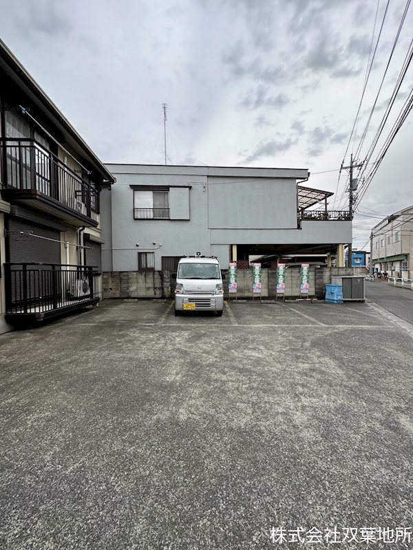 グランドハイツ 駐車場