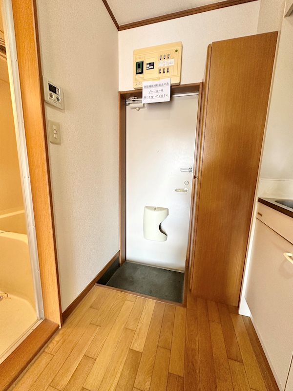 グローリアⅠ 玄関