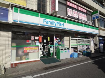 エスポワールB コンビニ