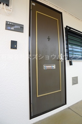 エステート松戸 玄関