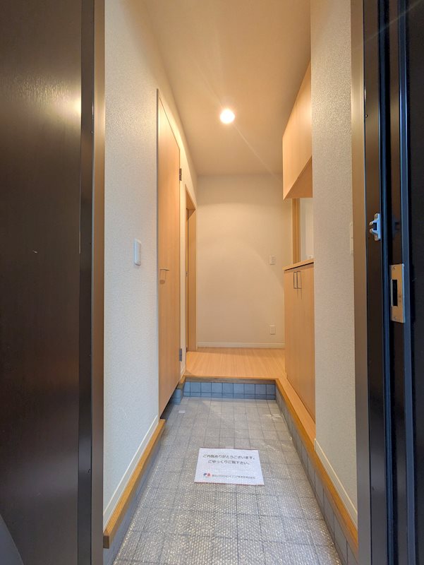 メゾンスリジエ 玄関