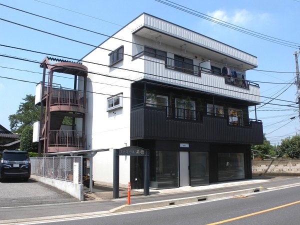 ファミール菜穂 301号室 外観