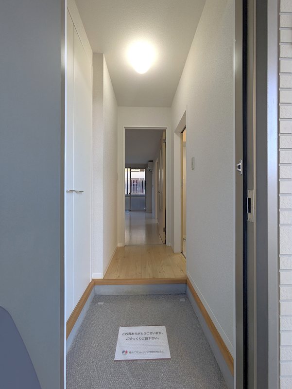 サニーヒルズ 玄関