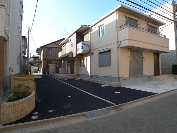 クリスタル 外観