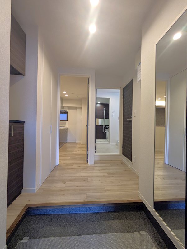 クレストハウス 玄関