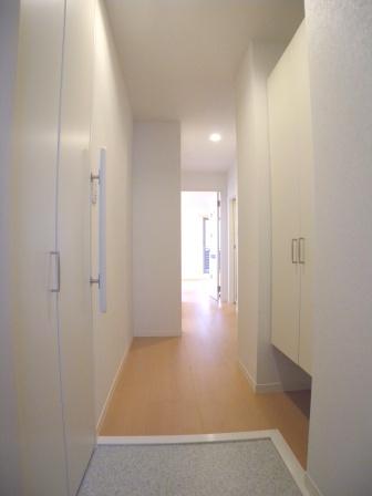 リベーラ岸町 玄関