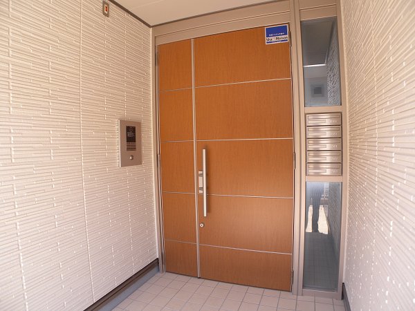 フォンターナ南浦和弐番館 エントランス