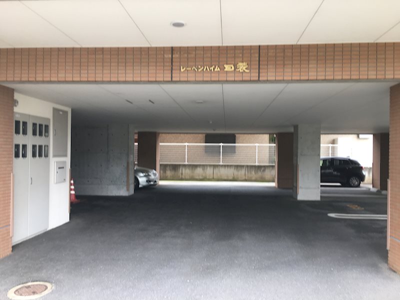 レーベンハイム日装 駐車場