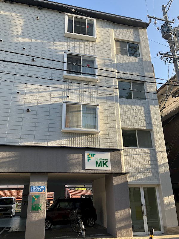 ルミエールMK エントランス