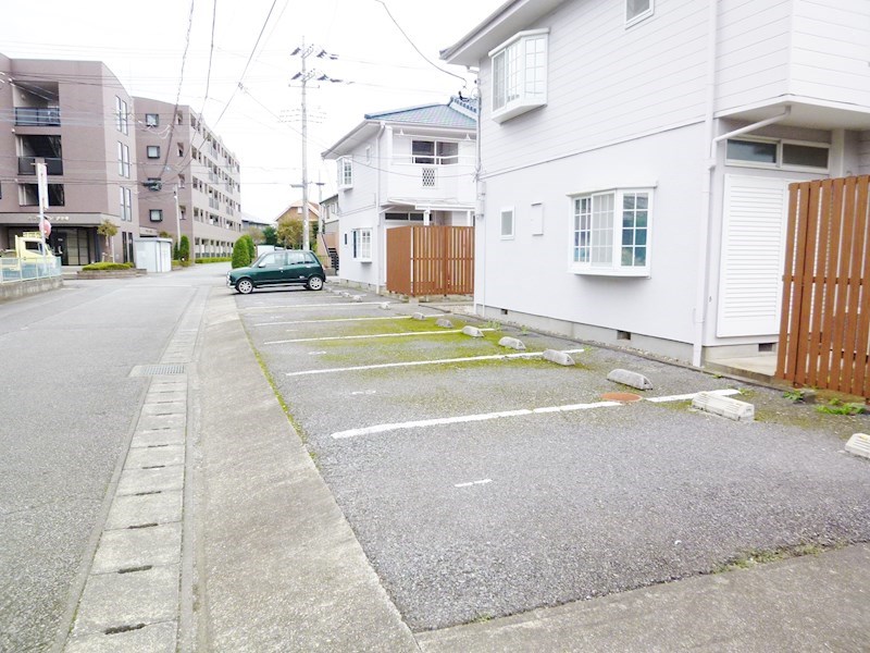 茨城県牛久市中央４丁目 駐車場