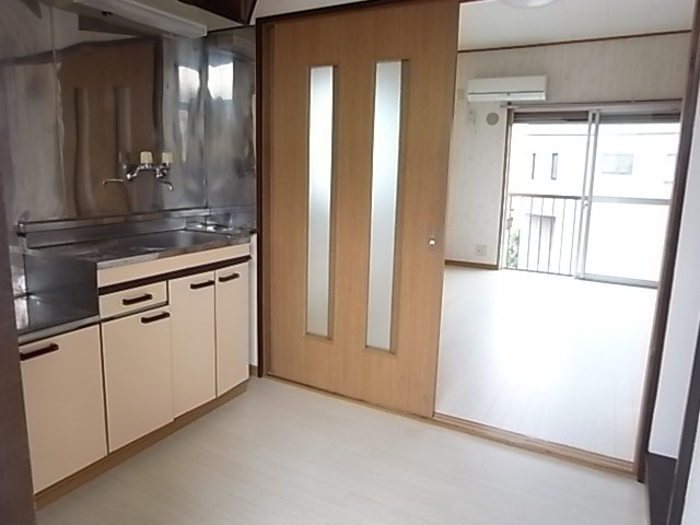 グッティ・ハイツ キッチン