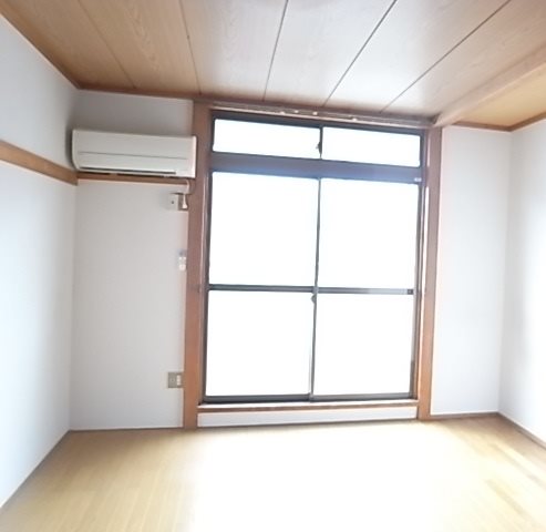 ロイヤルハイツ壱番館Ａ棟 リビング