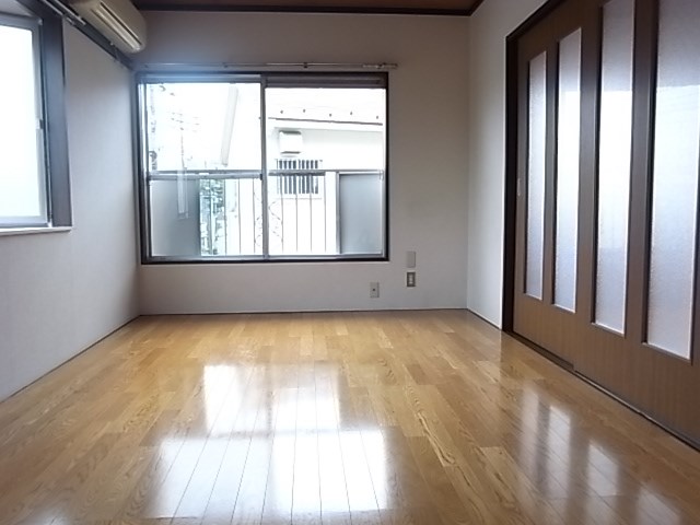 グナーデンハイムA棟 リビング