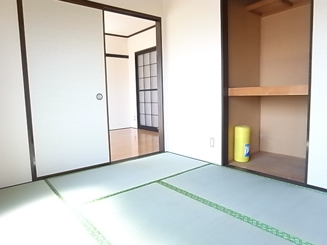 グナーデンハイムB棟 収納