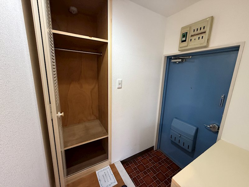 センチュリー末広 玄関