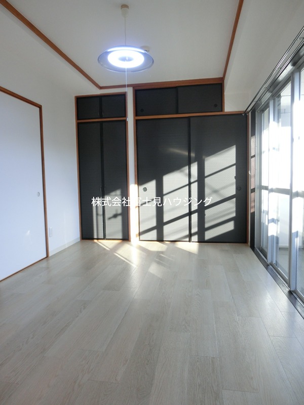 シャトル南台 ベッドルーム