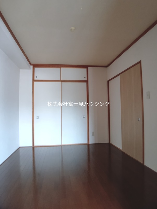 シャトル南台 ベッドルーム