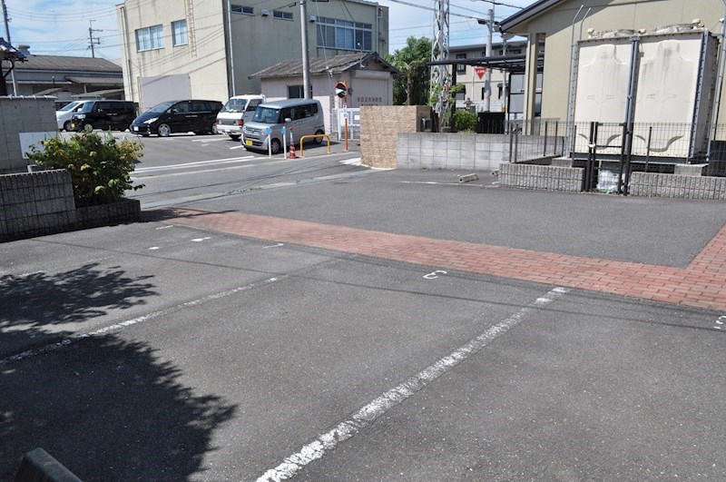 カーサカロ 駐車場