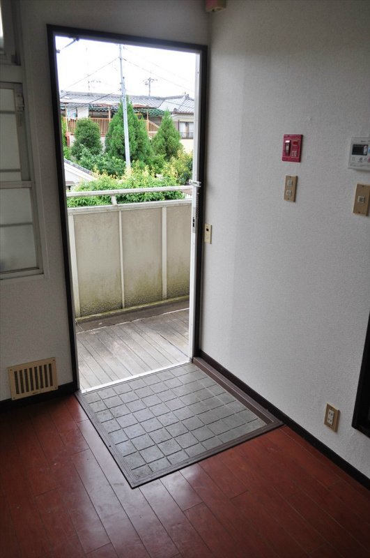 サンシティ新田辺Ｂ 玄関