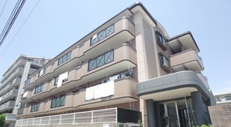 ヴェルジューヌ都府楼前 外観