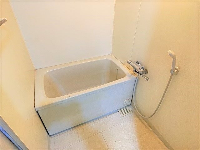 ヴェルジューヌ都府楼前 風呂画像