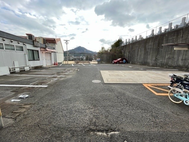 ウイング８８ 駐車場