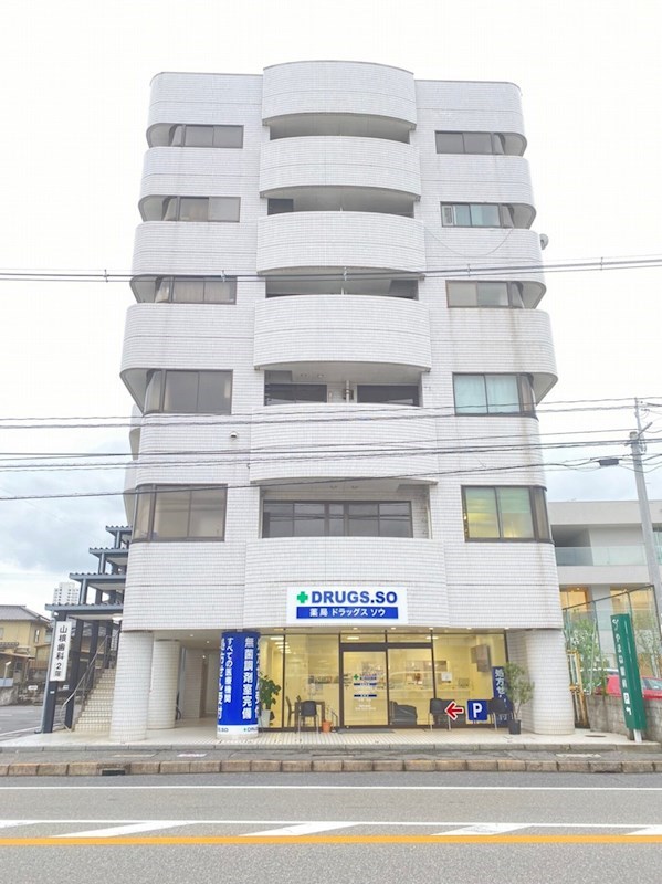 山根ビル 外観