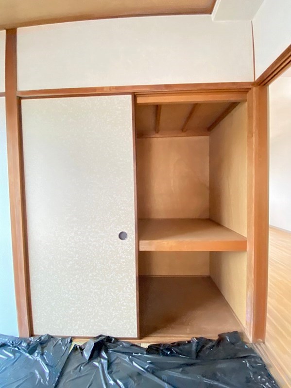 山根ビル 収納