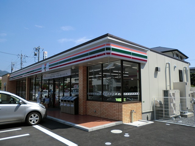 アヴァンセ中筋Ⅱ コンビニ
