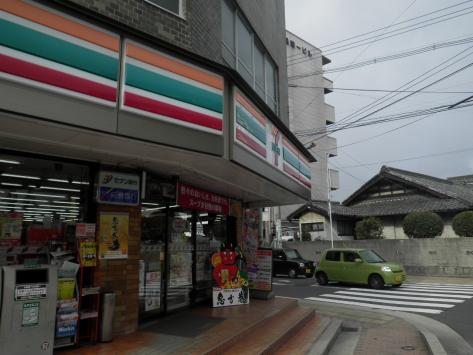 サンライズ中央 コンビニ
