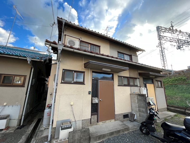鶏冠井町荒内22-1貸家 外観