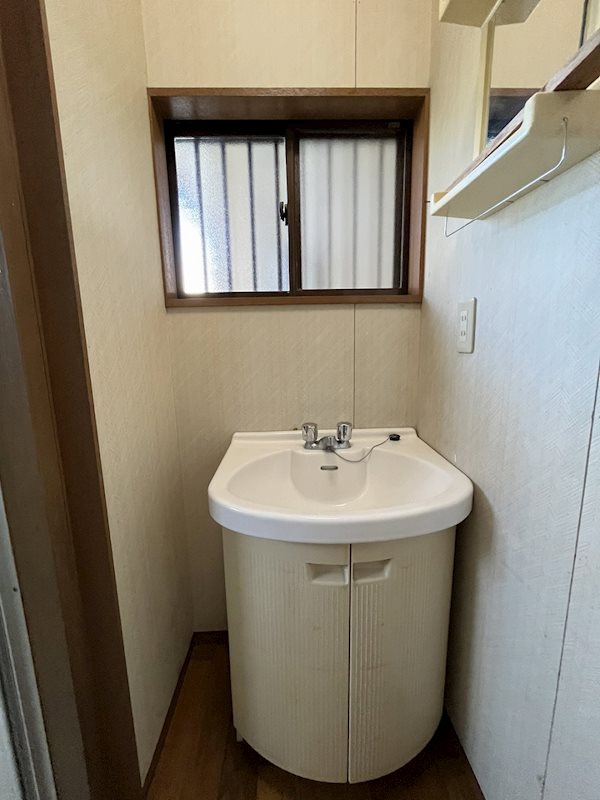 鶏冠井町荒内22-1貸家 その他