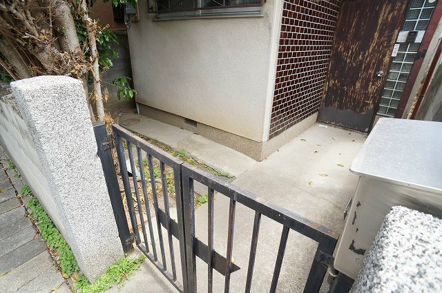 鶏冠井町上古短期貸家 ロビー
