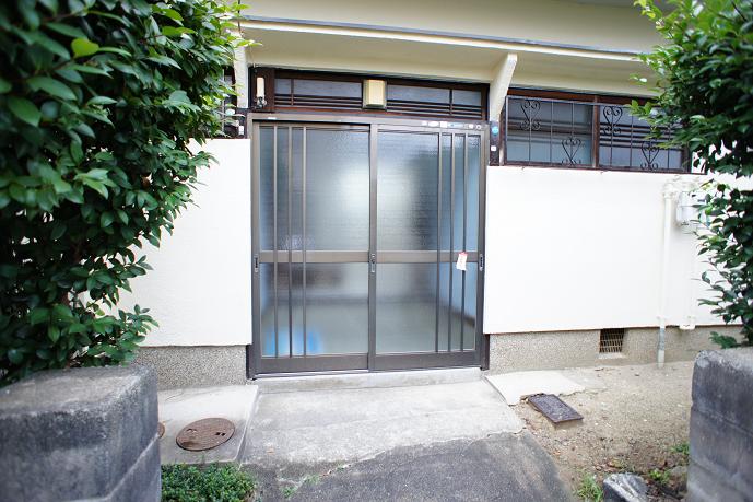 寺戸町山縄手貸家 玄関