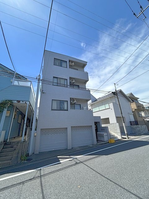 プチルキュルス 301号室 外観