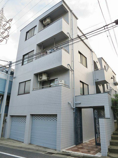 プチルキュルス 301号室 外観