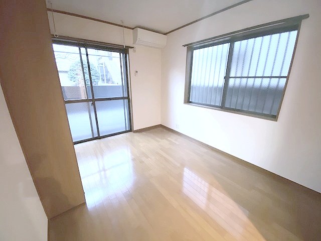 吉田ハイツ（五本木） 玄関