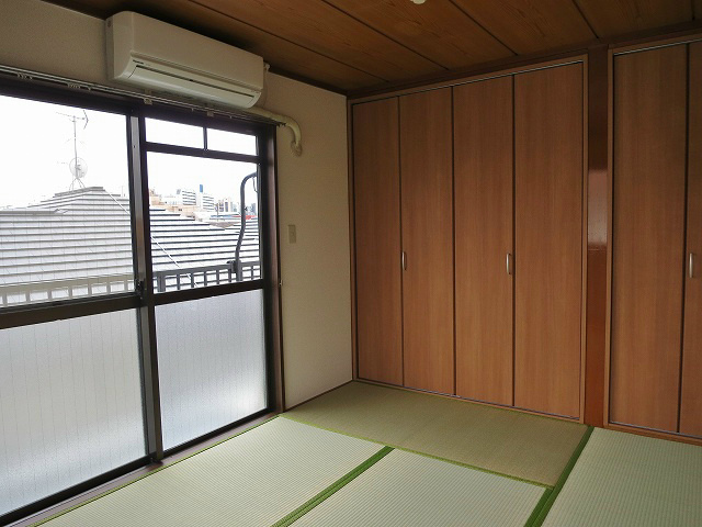 オオスガハイツ 玄関