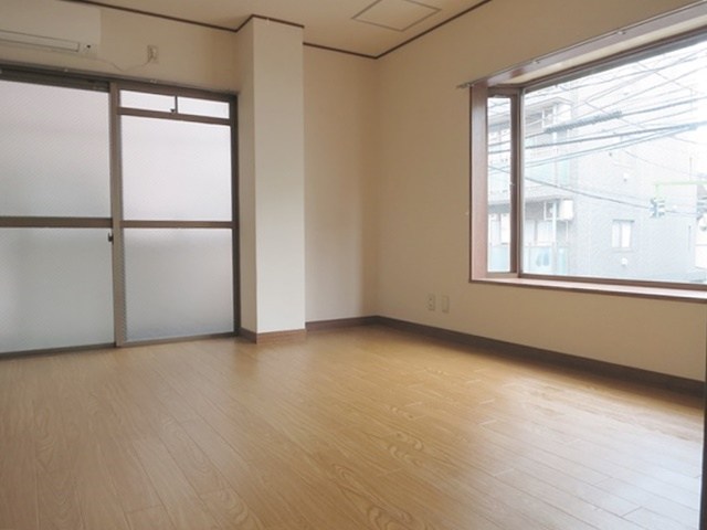 松本ビル 玄関