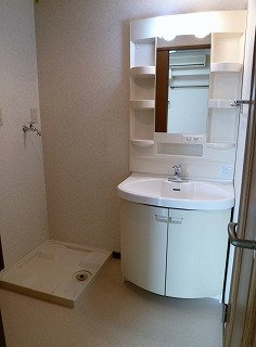 アップライゼ青山 玄関